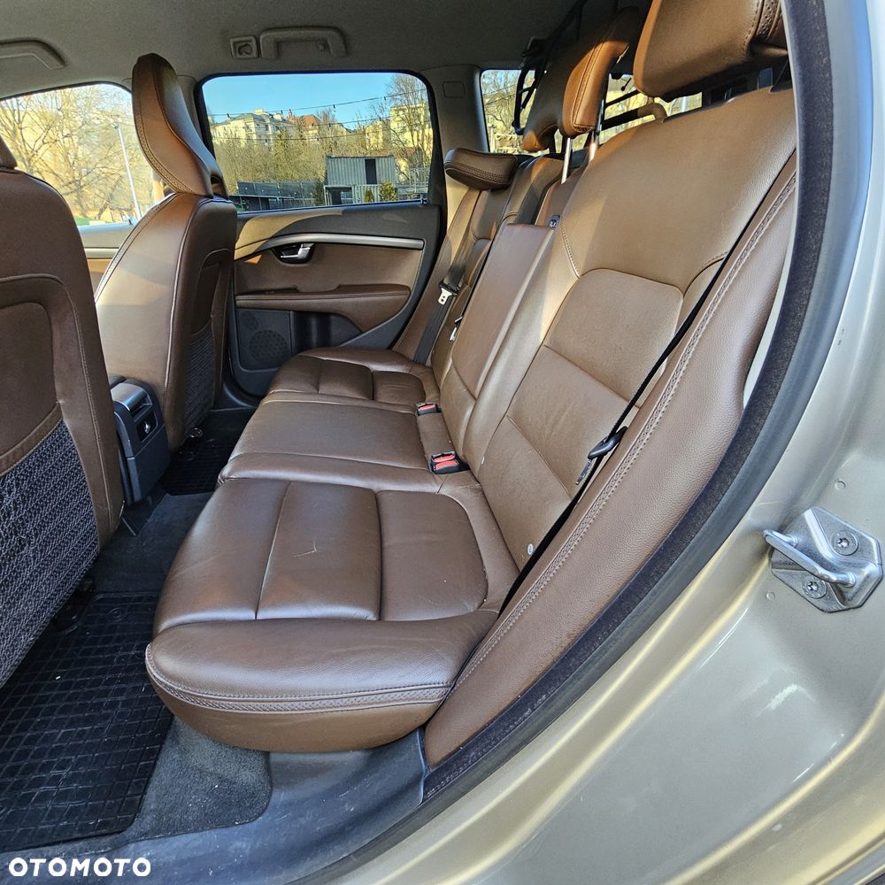 Volvo XC 70 - 9