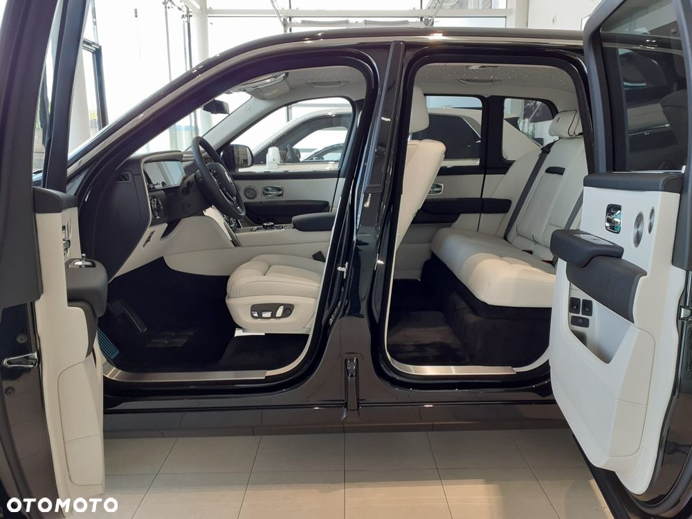 Rolls-Royce Cullinan - 11