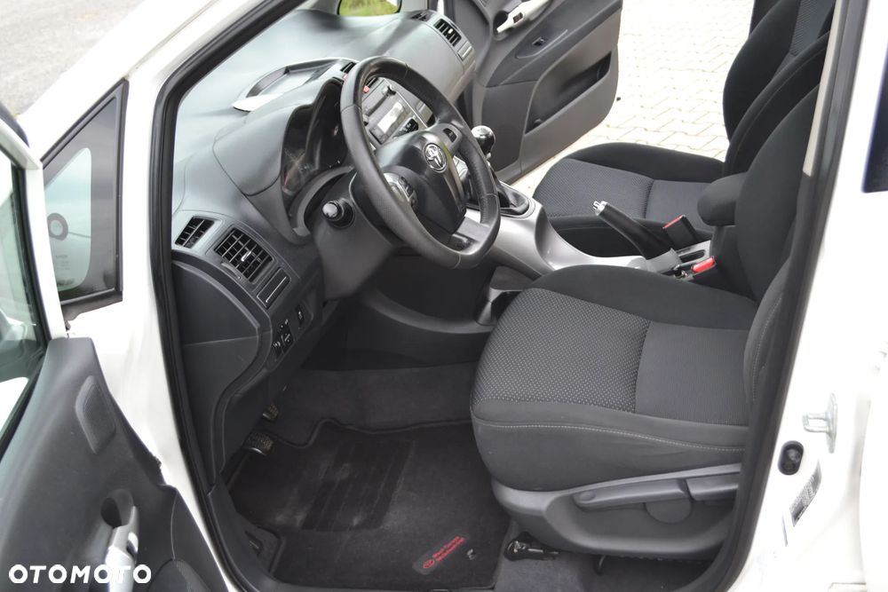 Toyota Auris 1.4 D-4D - 9