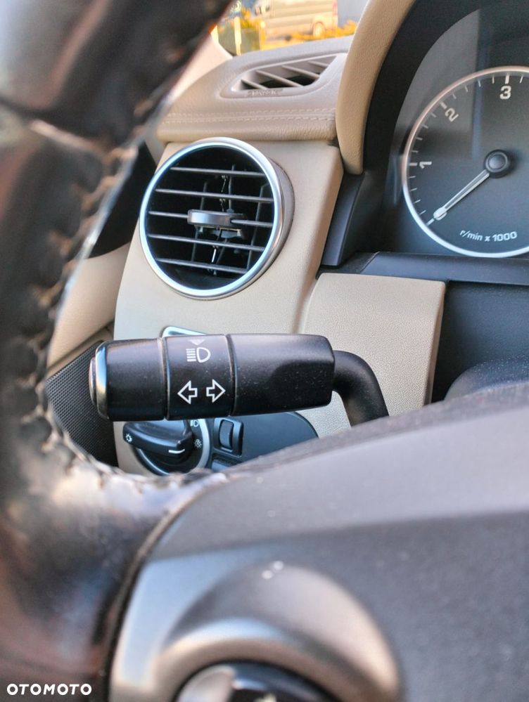 Land Rover Discovery 2.7D V6 HSE - 21