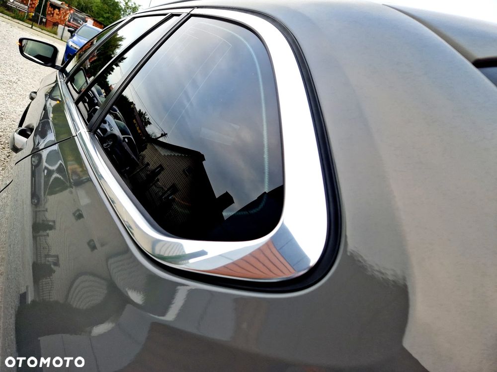 BMW Seria 5 520d Touring - 27