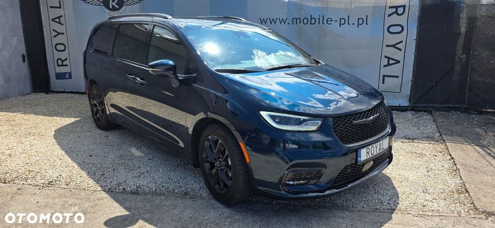 Chrysler Pacifica - 13