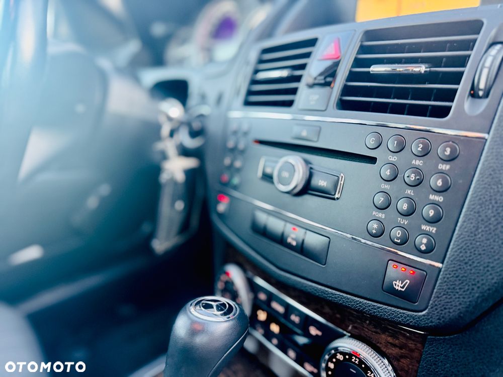 Mercedes-Benz Klasa C 180 T Kompressor Automatik Elegance - 22