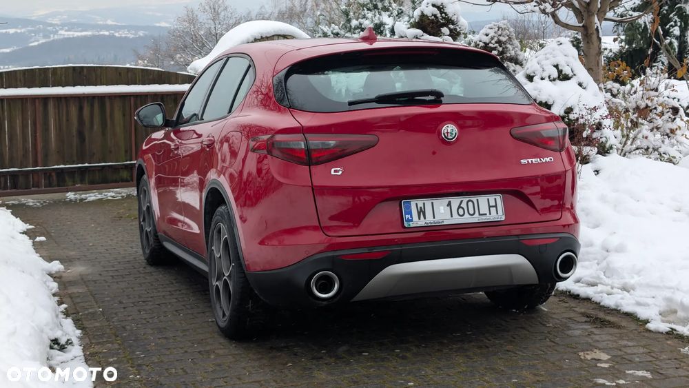 Alfa Romeo Stelvio - 5