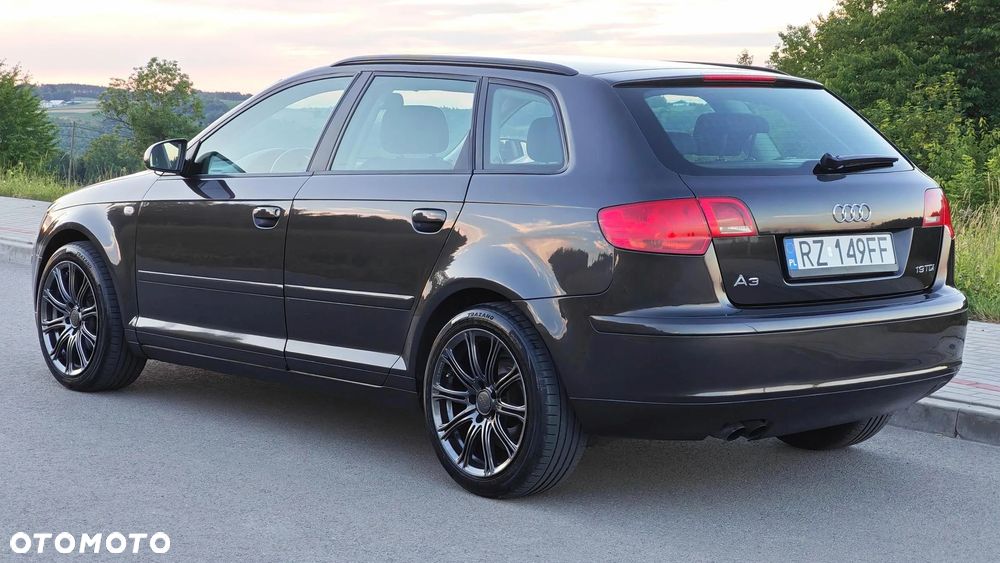 Audi A3 Sportback 1.9 TDI Ambiente - 17