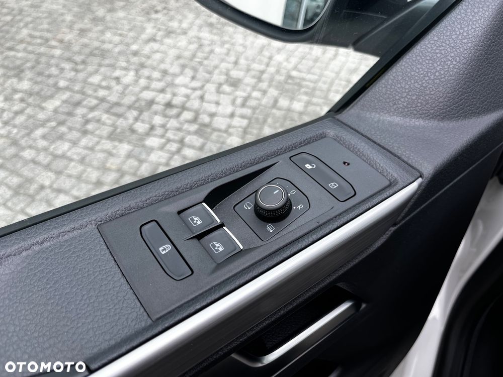Volkswagen Multivan - 8