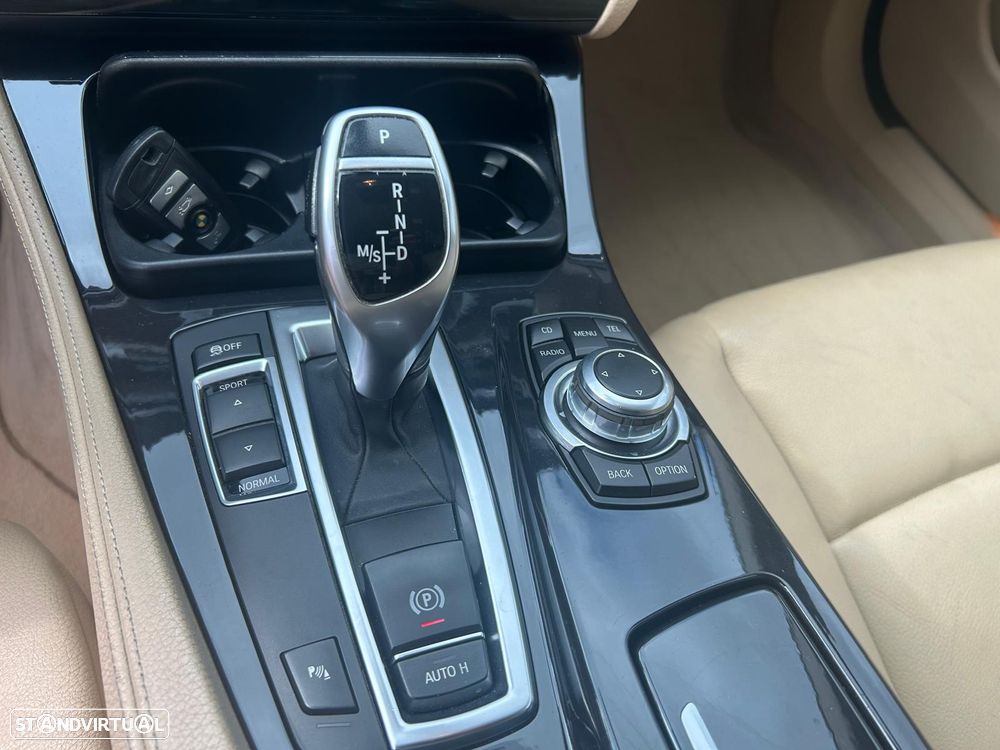 BMW 520 d Exclusive Auto 129g - 17
