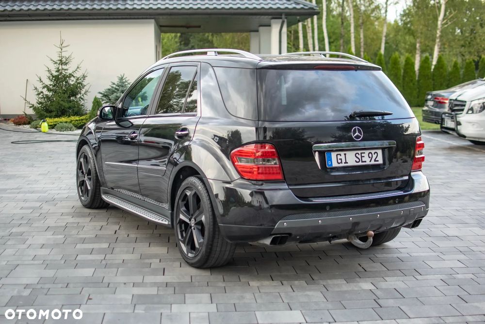 Mercedes-Benz ML - 13
