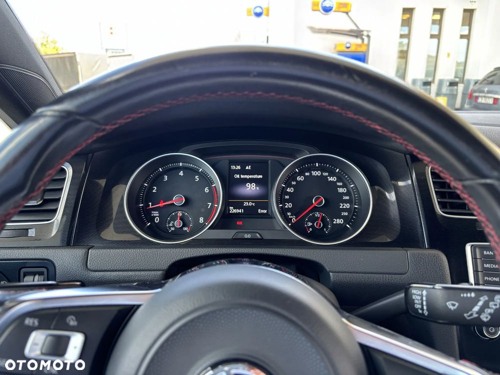 Volkswagen Golf GTI Performance BlueMotion Technology - 8