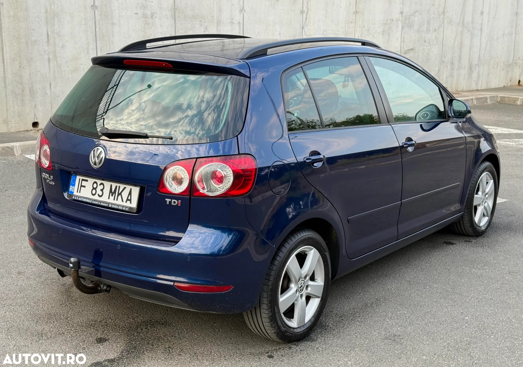 Volkswagen Golf Plus 1.6 TDI DPF DSG Comfortline - 4