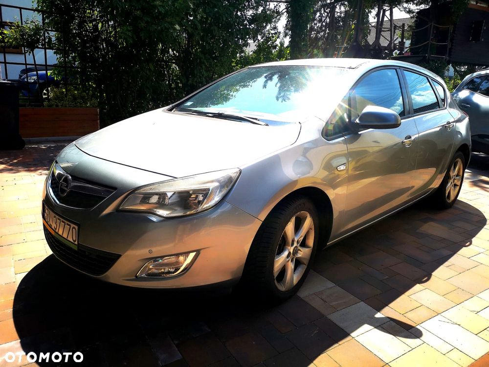 Opel Astra 1.7 CDTI DPF Cosmo - 1