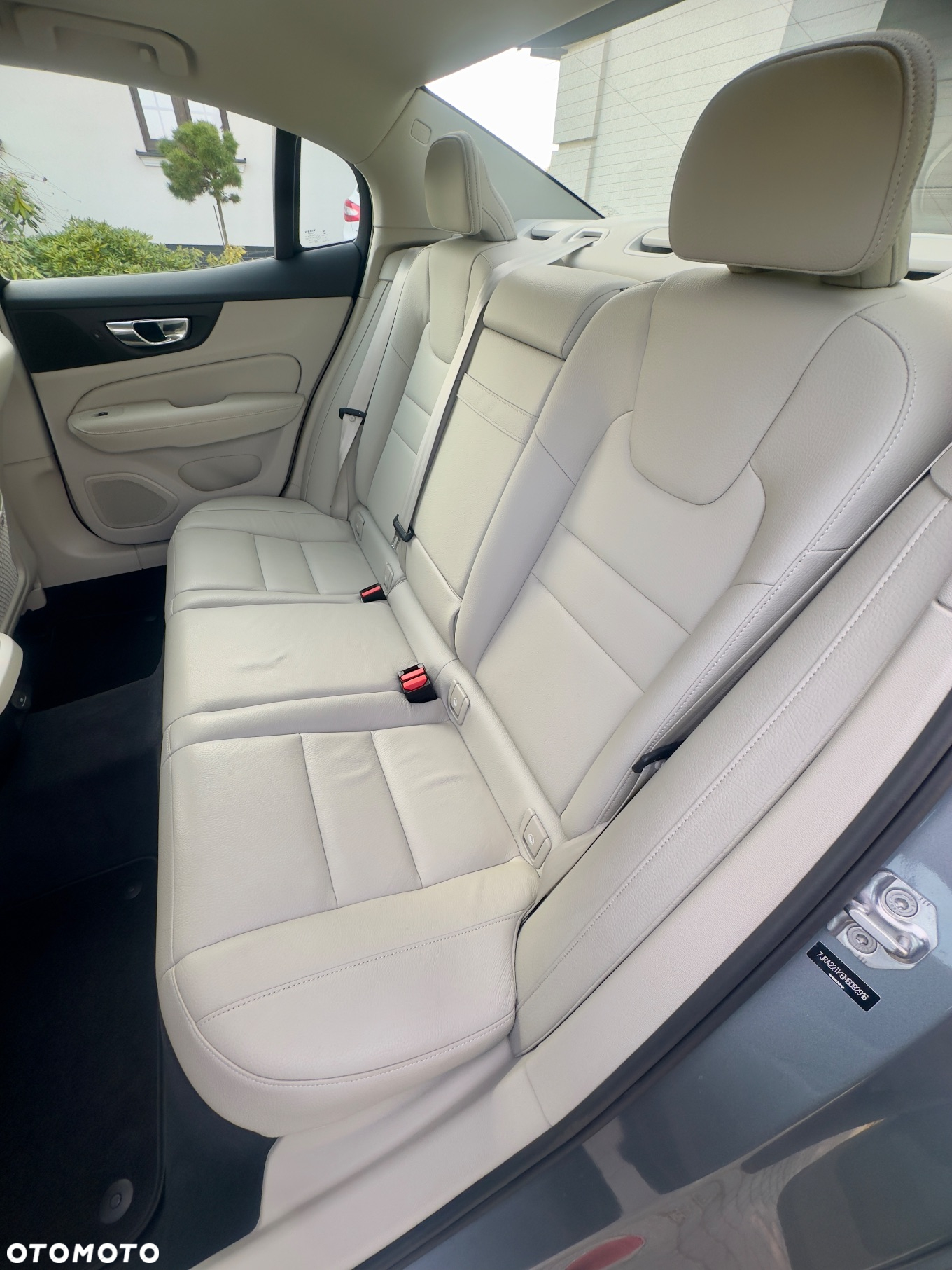 Volvo S60 T6 AWD Momentum Pro - 16