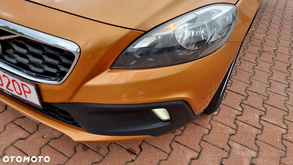 Volvo V40 Cross Country D3 Momentum - 11