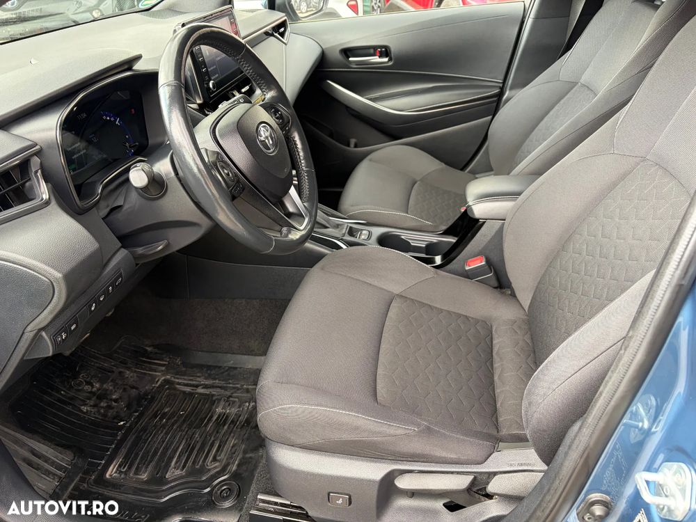 Toyota Corolla 1.8 HSD Business - 11