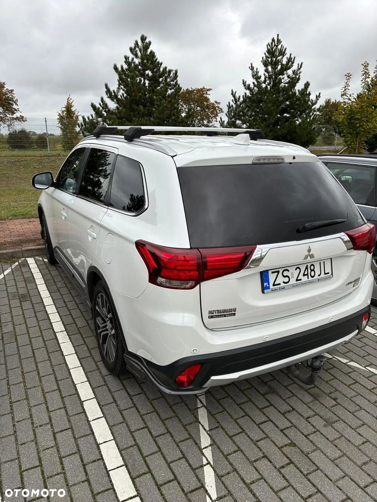 Mitsubishi Outlander 2.0 Instyle Navi 4WD CVT - 5