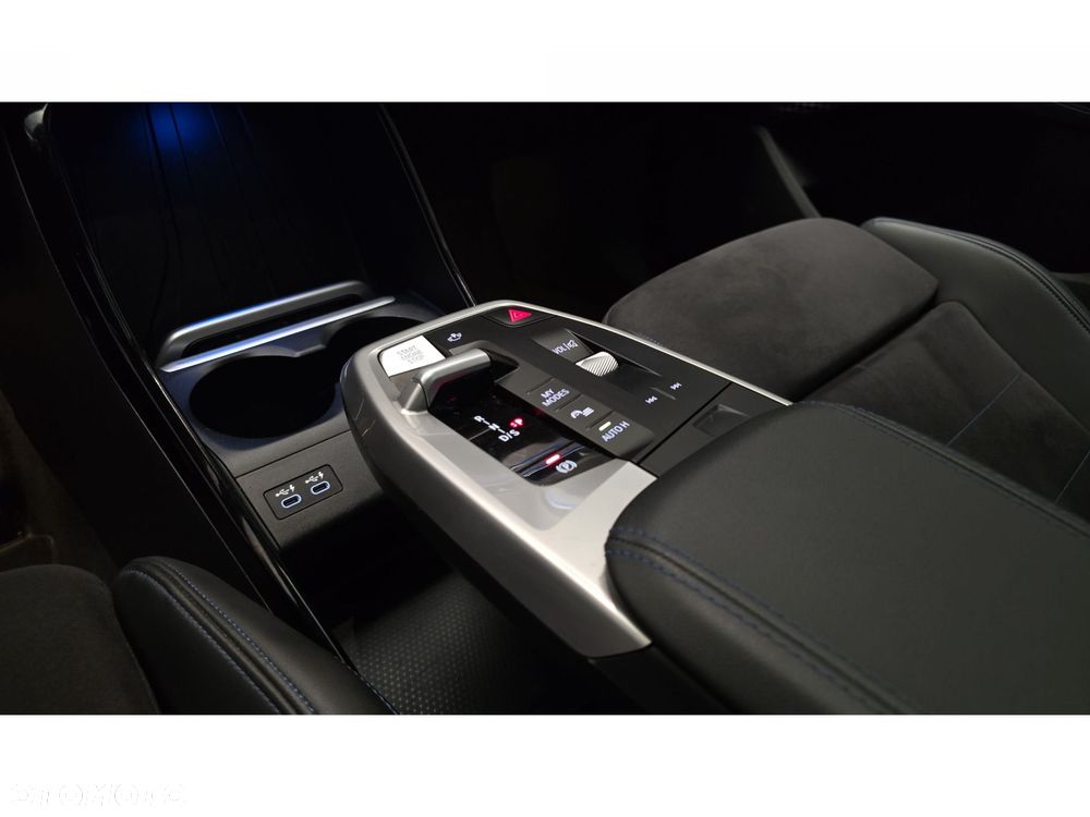 BMW Seria 2 218i M Sport - 22