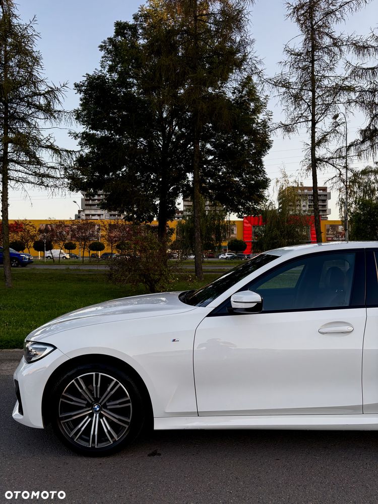 BMW Seria 3 318d M Sport - 3