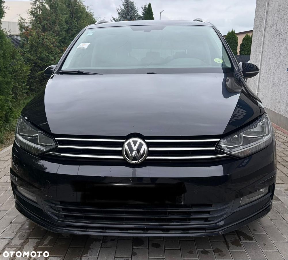Volkswagen Touran - 1