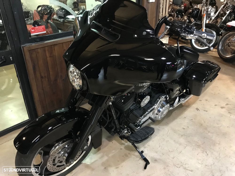Harley-Davidson FLHXS Street Glide Special - 12