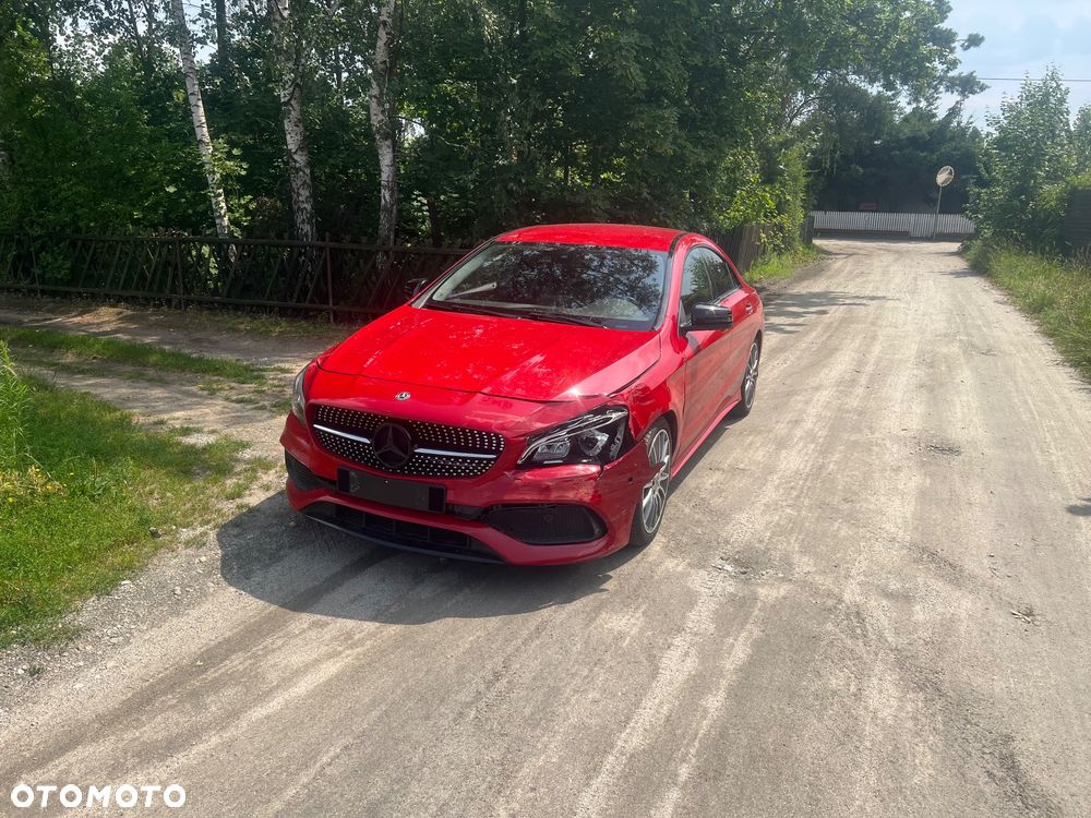 Mercedes-Benz CLA 200 7G-DCT UrbanStyle Edition - 1