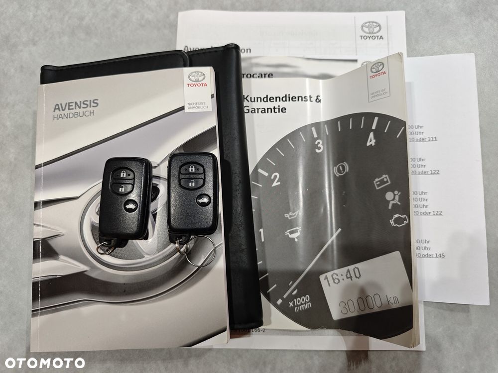 Toyota Avensis - 37