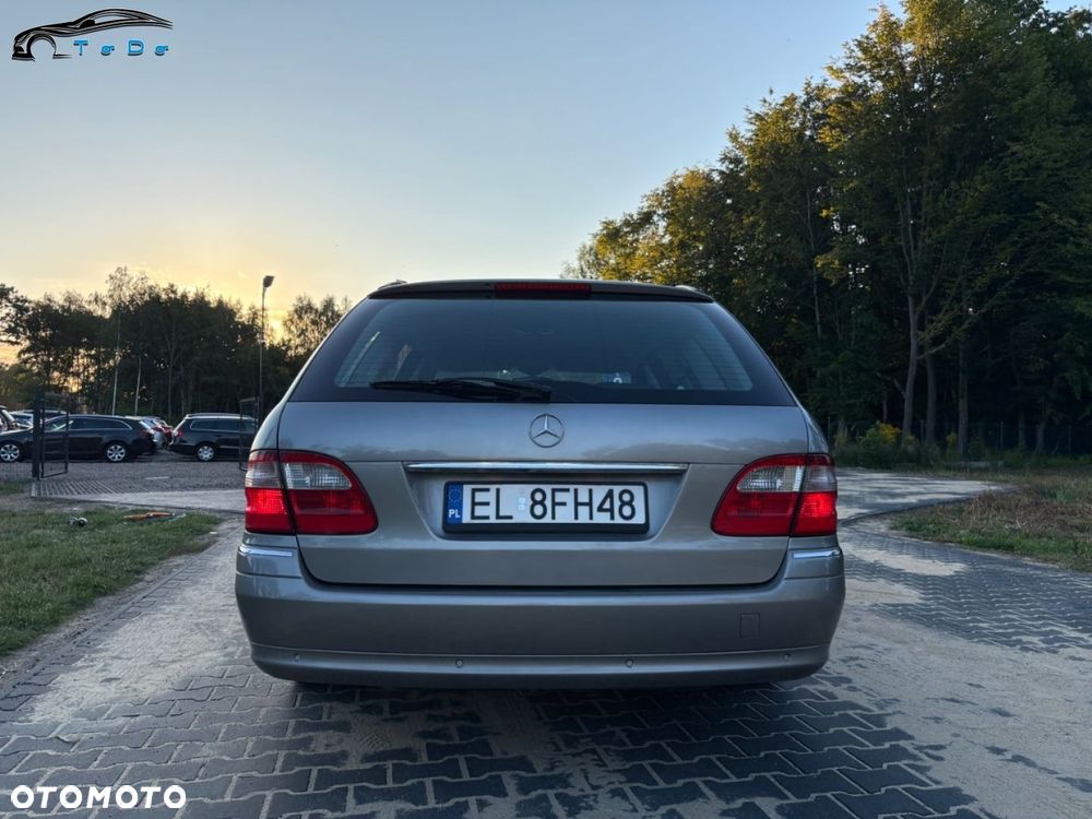 Mercedes-Benz Klasa E 500 4-Matic T Elegance - 19