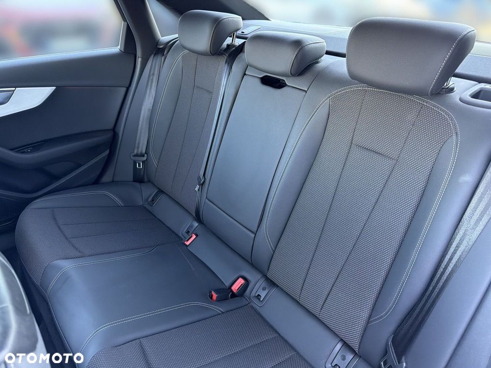 Audi A4 Limousine 35 TFSI mHEV Advanced S tronic - 13