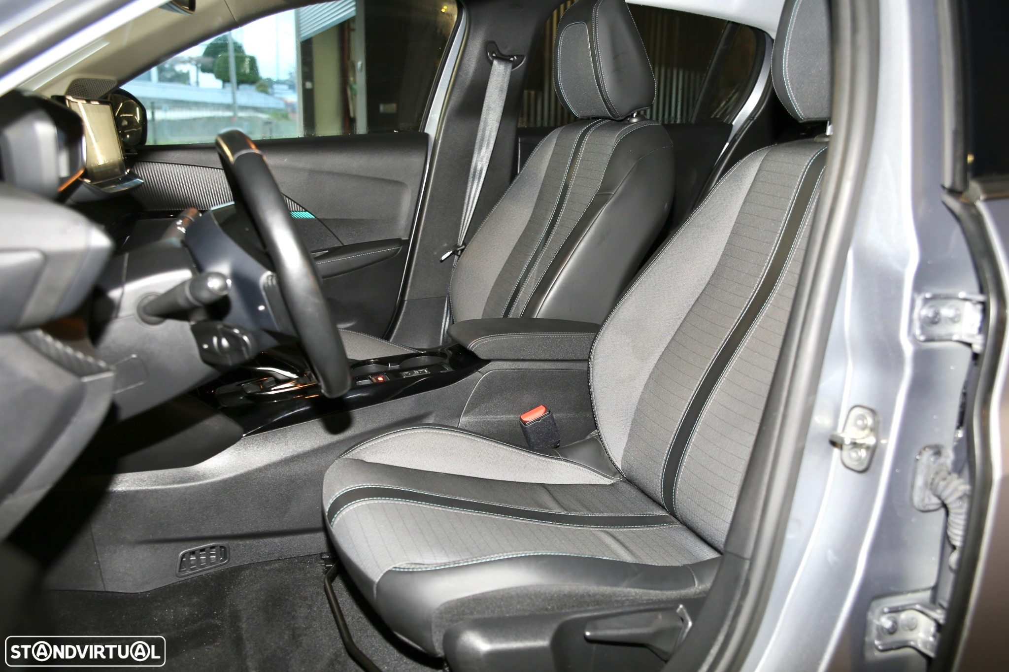 Peugeot e-208 51 kWh Allure - 7