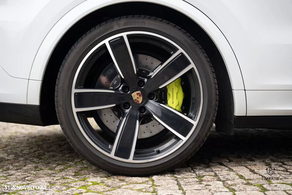 Porsche Cayenne Coupé Turbo S E-Hybrid - 40