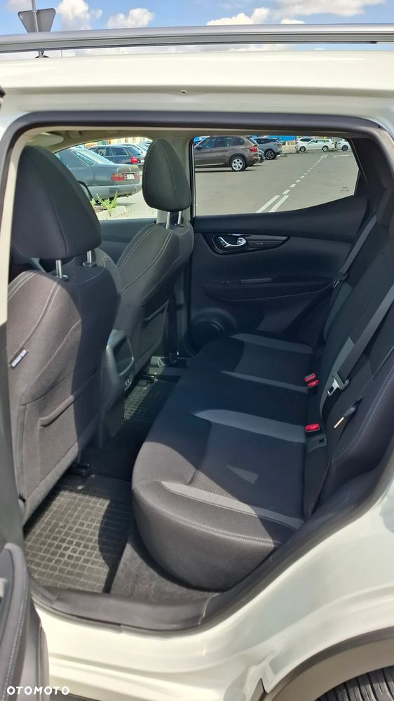Nissan Qashqai 1.3 DIG-T N-Connecta - 20