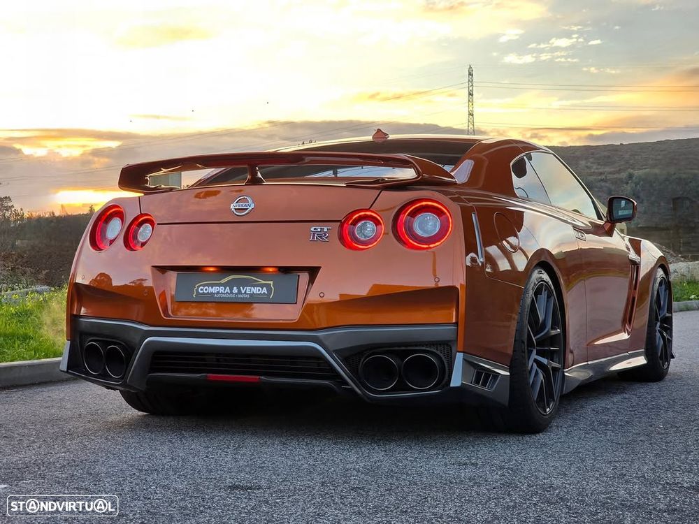 Nissan GT-R Prestige Edition - 2