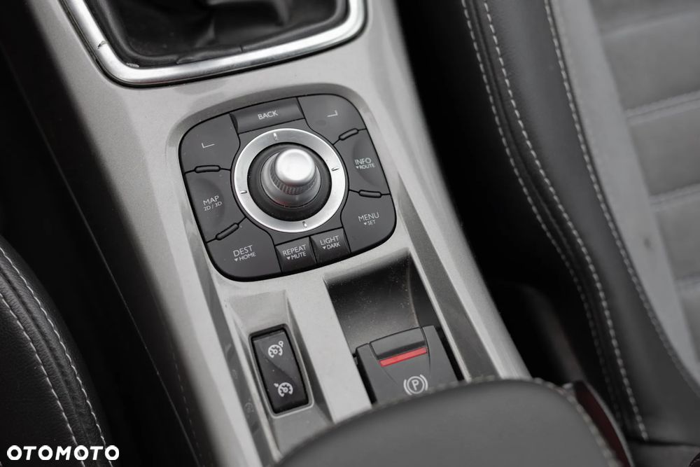 Renault Laguna 2.0 dCi Initiale - 26