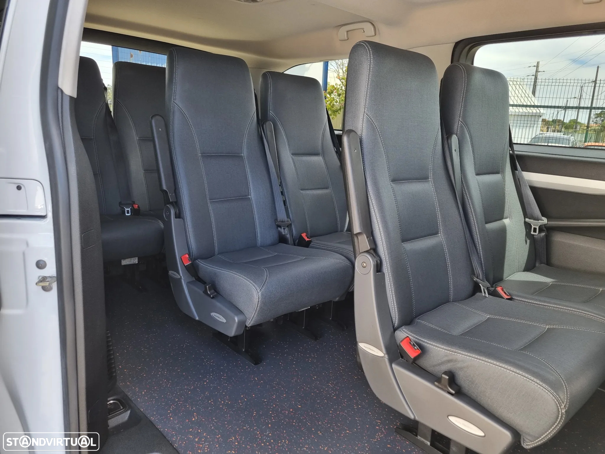 Toyota Proace Verso 1.5 D-4D L3 1.2T Comfort 9L Transporte Crianças - 14