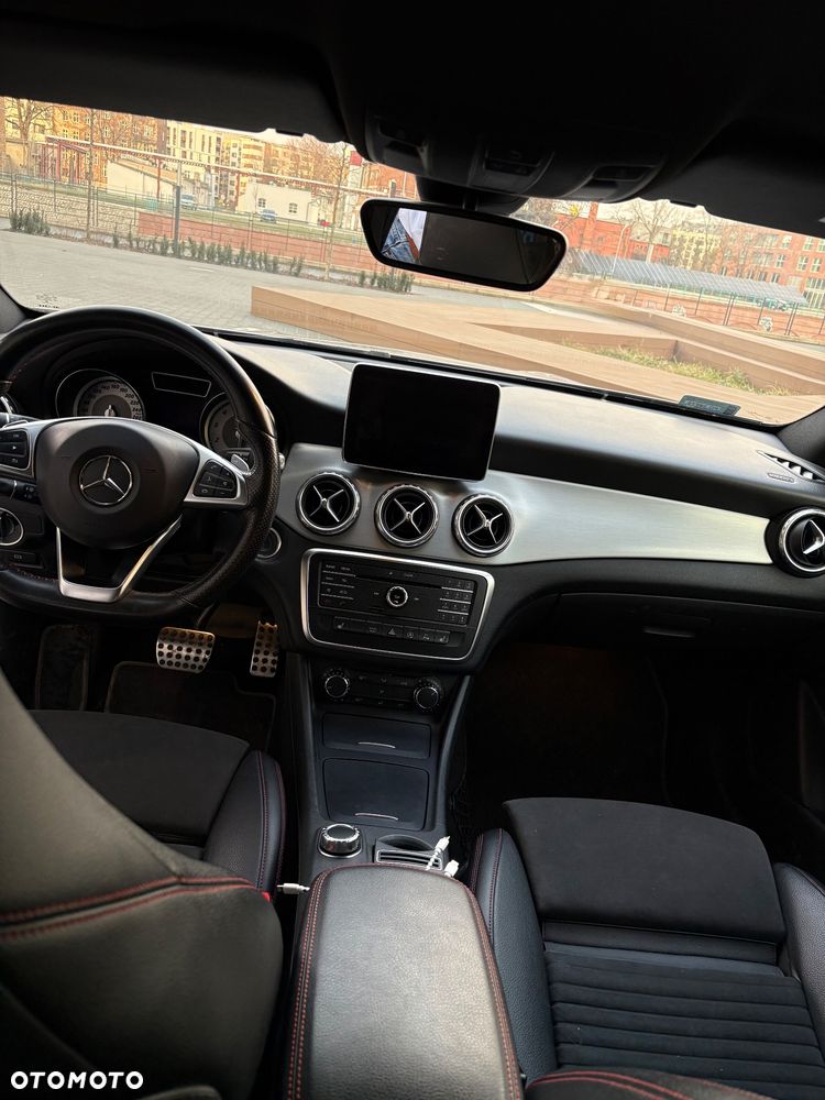 Mercedes-Benz GLA 200 7G-DCT AMG Line - 7