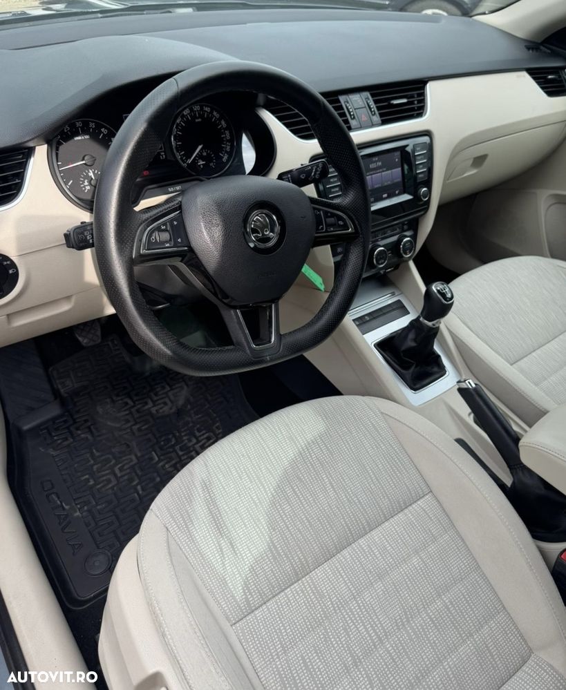 Skoda Octavia 1.6 TDI ELEGANCE - 8