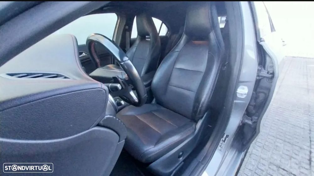 Mercedes-Benz A 200 CDi BE AMG Sport - 27