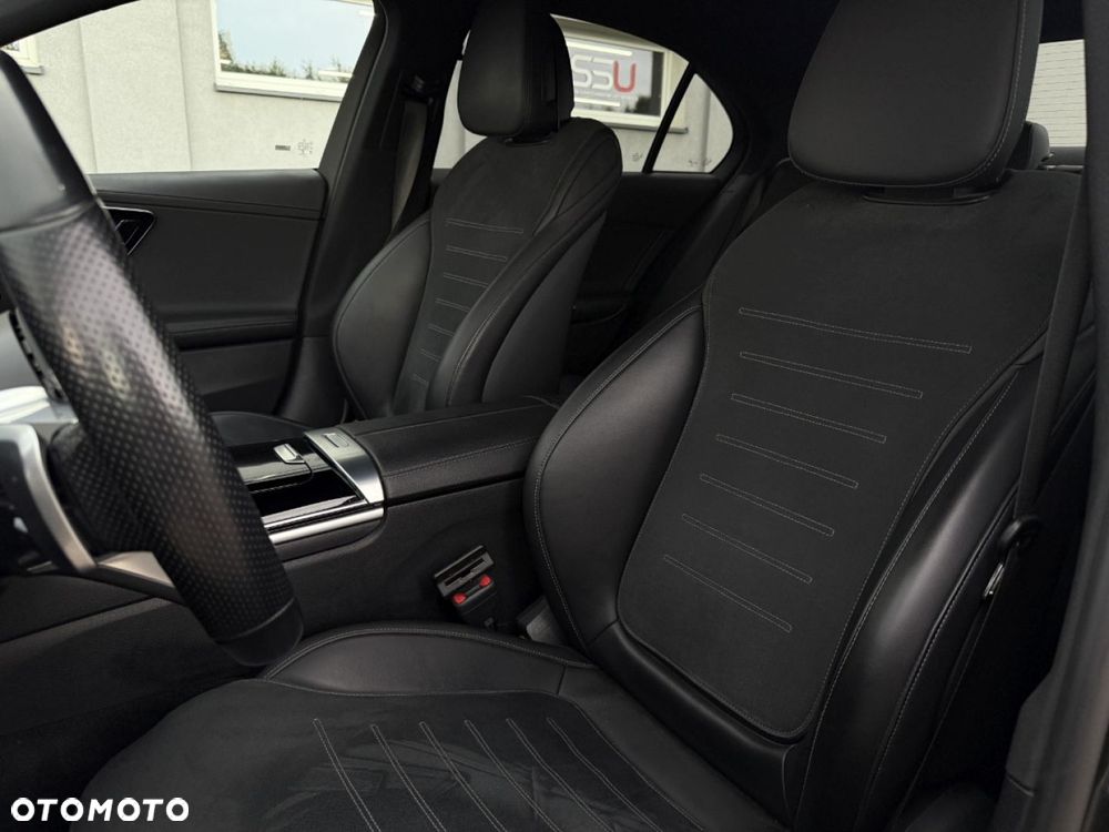 Mercedes-Benz Klasa C 200 9G-TRONIC AMG Line - 18