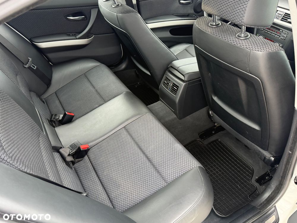 BMW Seria 3 318i Edition Lifestyle - 19
