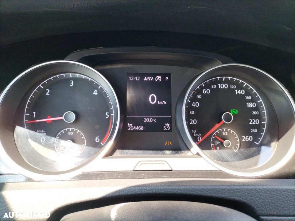 Volkswagen Golf - 11