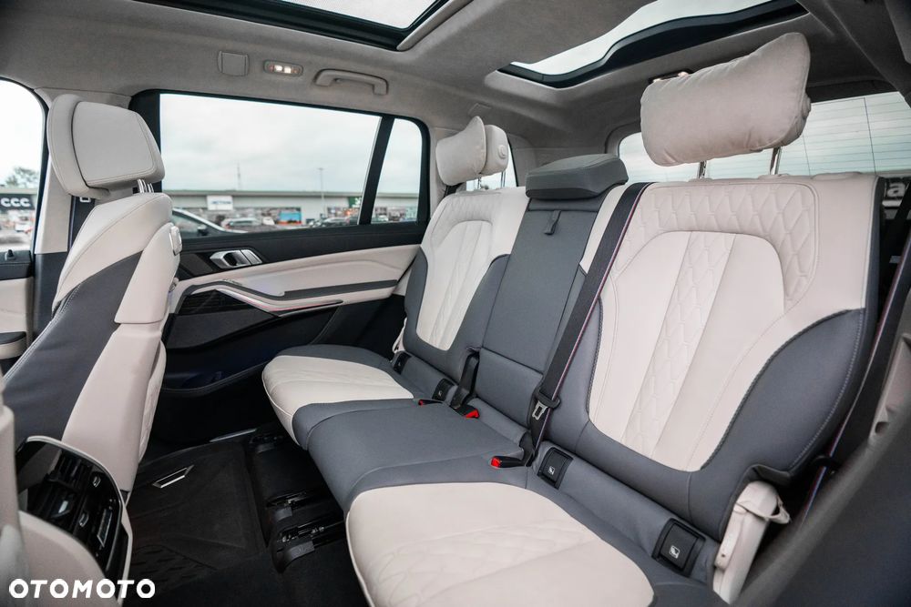 BMW X7 M60i xDrive mHEV sport - 33