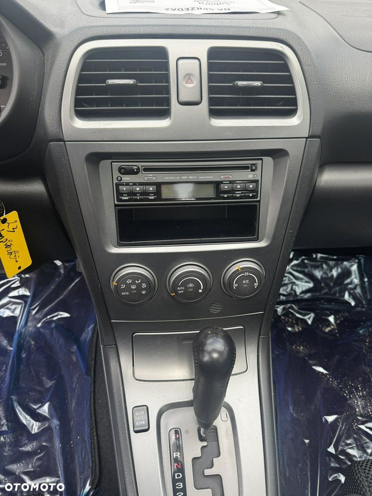Subaru Impreza SW 2.0 RS - 12