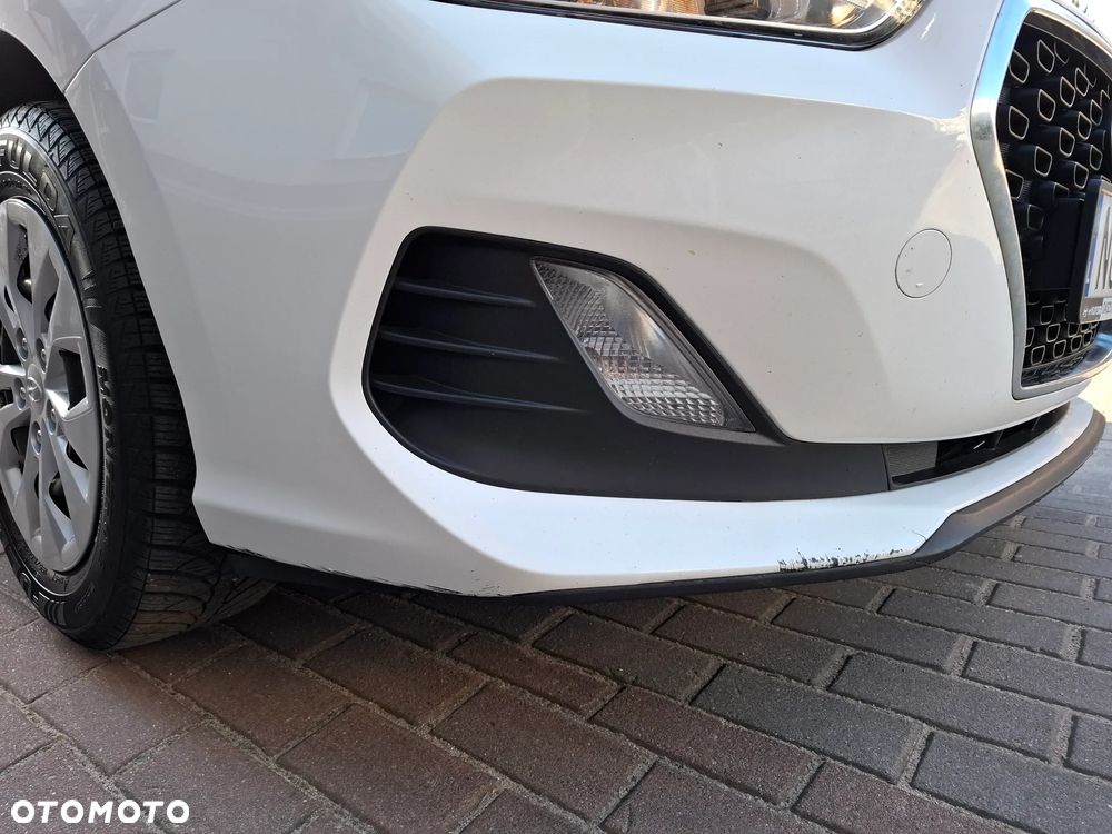 Hyundai i30 1.4 Classic + - 11