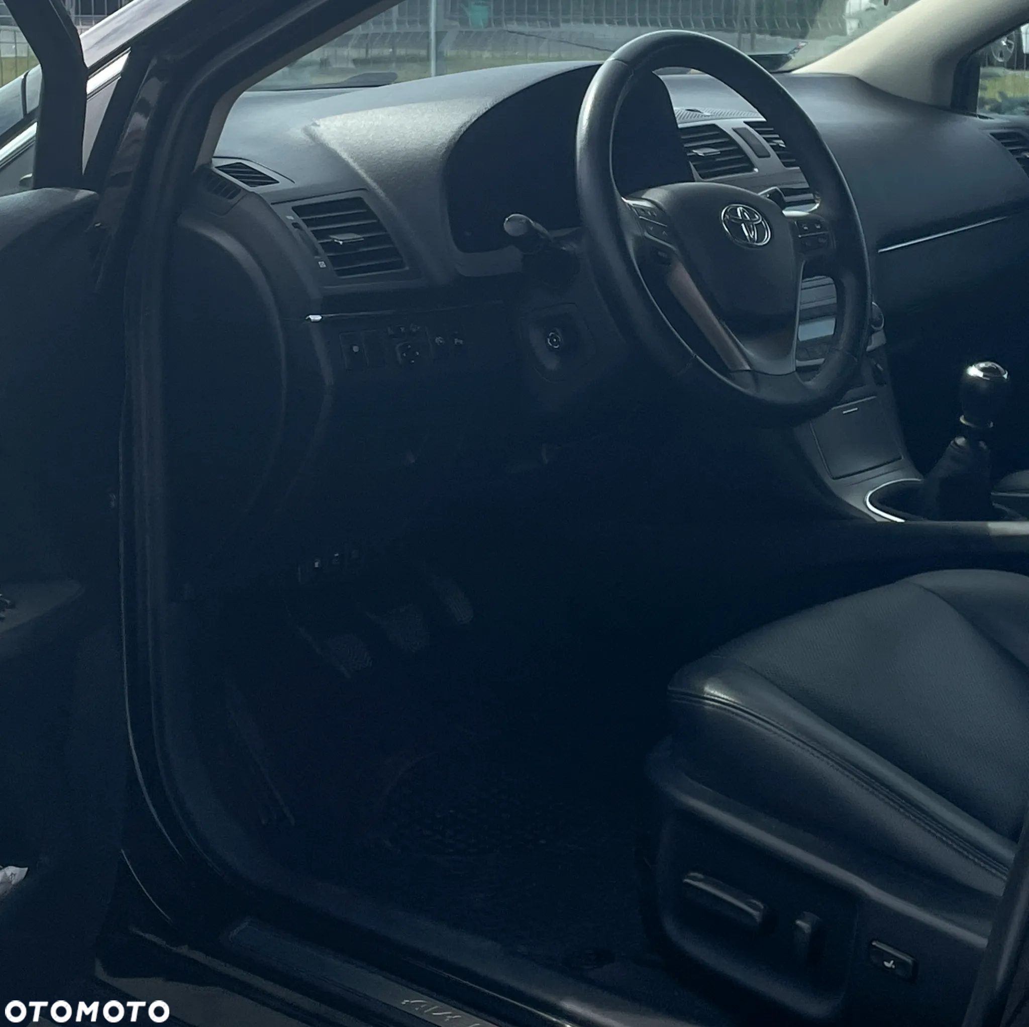 Toyota Avensis 2.2 D-4D Prestige - 6