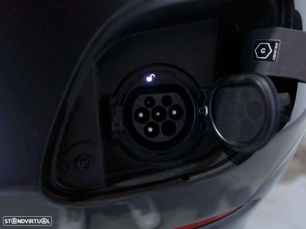 Mercedes-Benz GLC 300 e Coupé 4Matic - 13