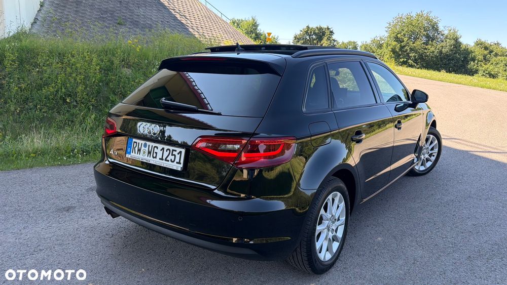 Audi A3 Sportback 1.4 TFSI Ambiente - 2