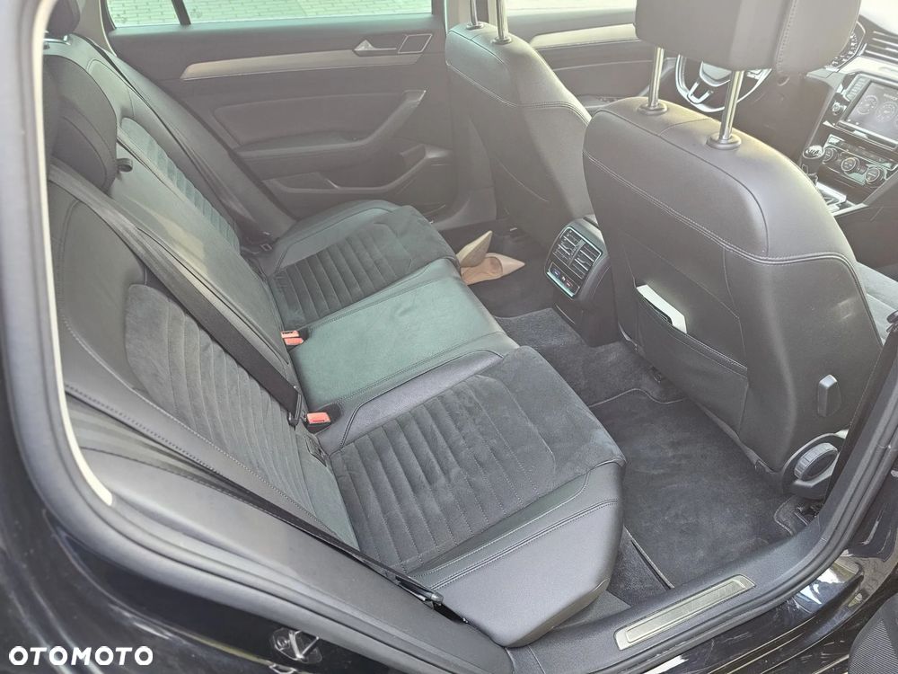 Volkswagen Passat Variant 2.0 TDI BMT Highline - 15