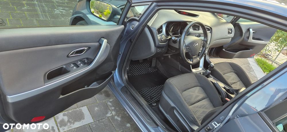 Kia Ceed - 15