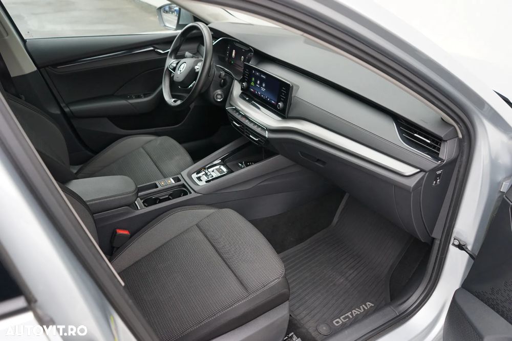 Skoda Octavia 2.0 TDI DSG Ambition - 24
