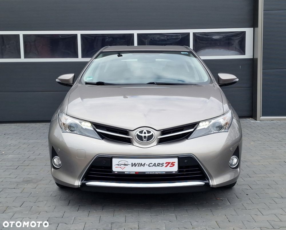 Toyota Auris 1.6 Valvematic Executive - 4