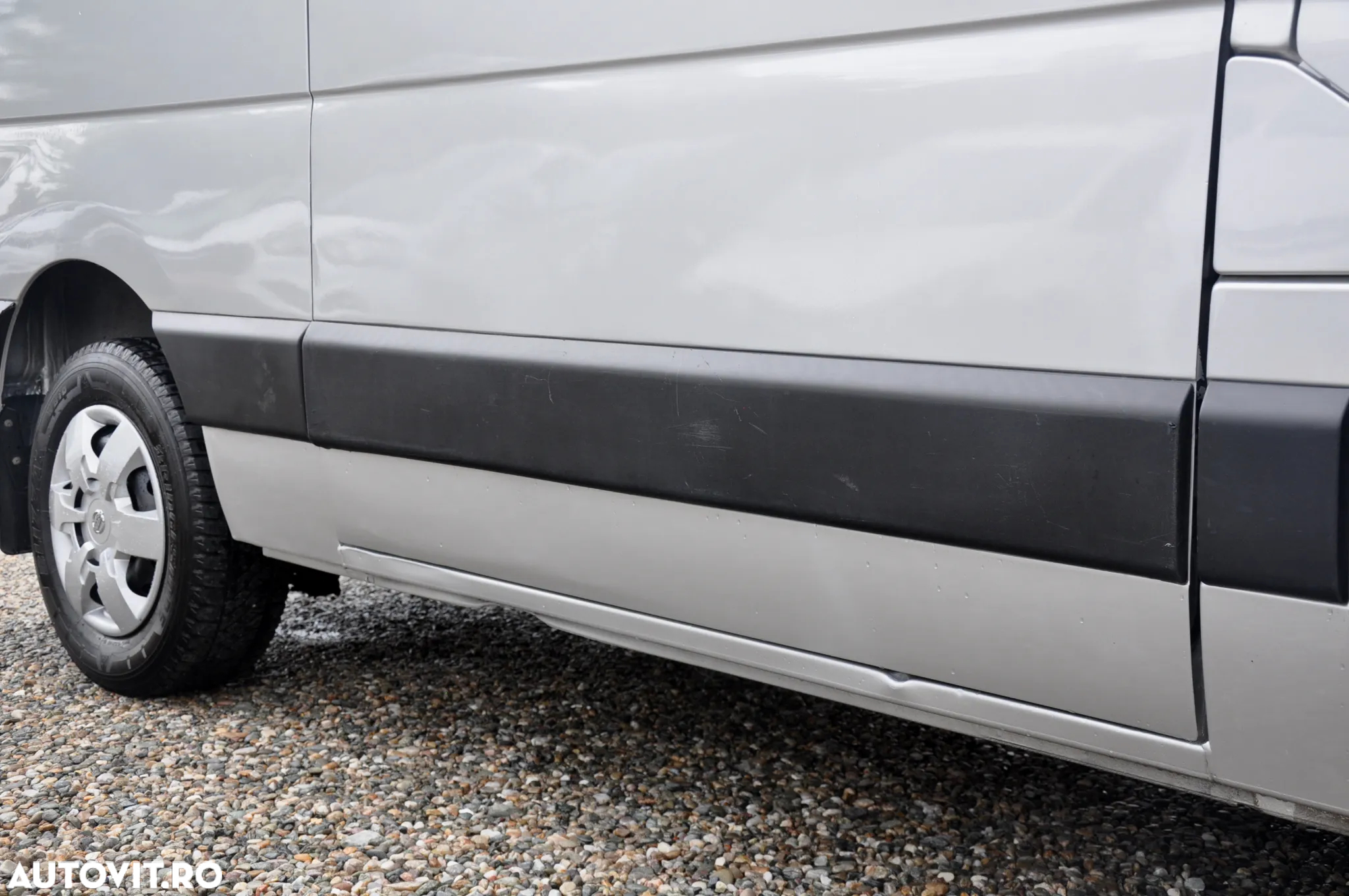 Nissan NV 400 L2H2 Van - 25